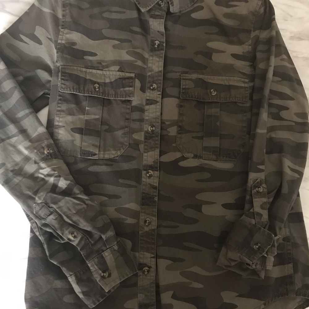 Forever 21 Camouflaged pattern shirt